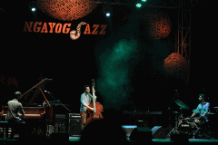 Penampilan EYM Trio (Perancis)  di Ngayogjazz 2019.
